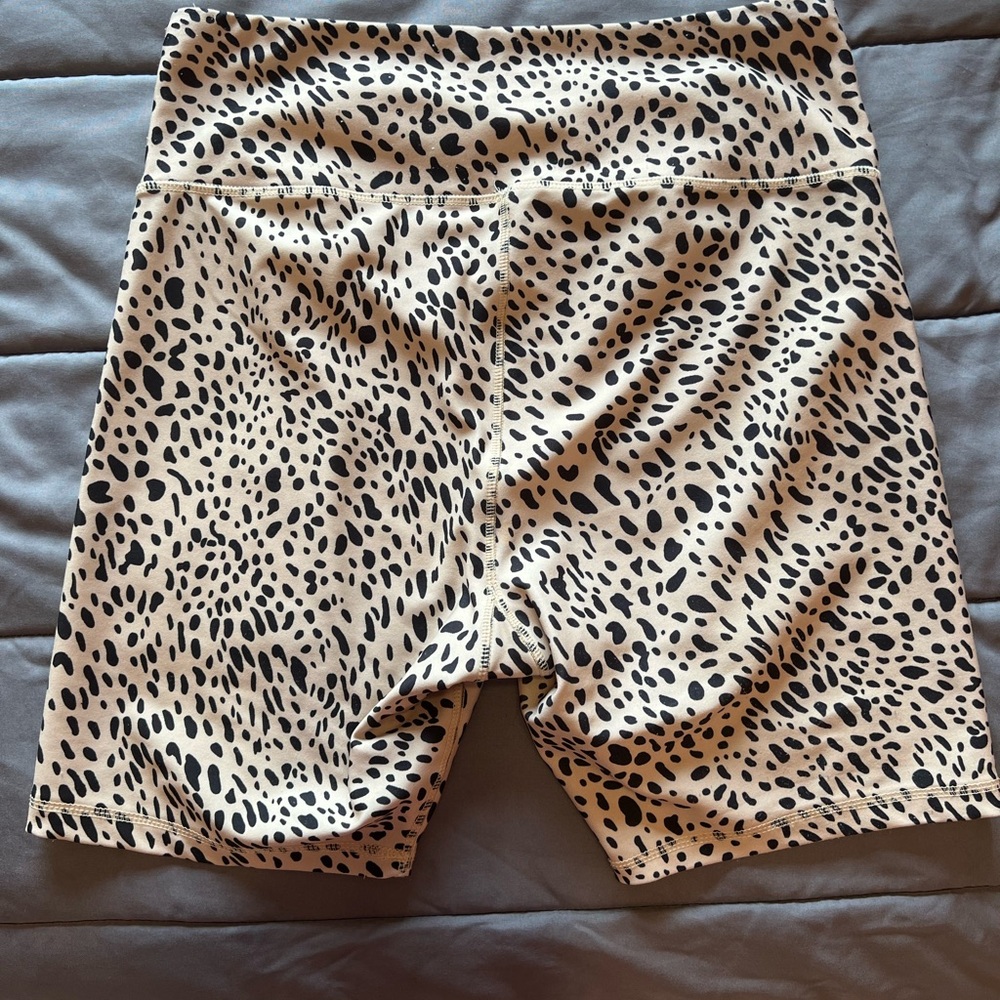 Embrace life v neck t short set size 1X - Picture 9 of 9